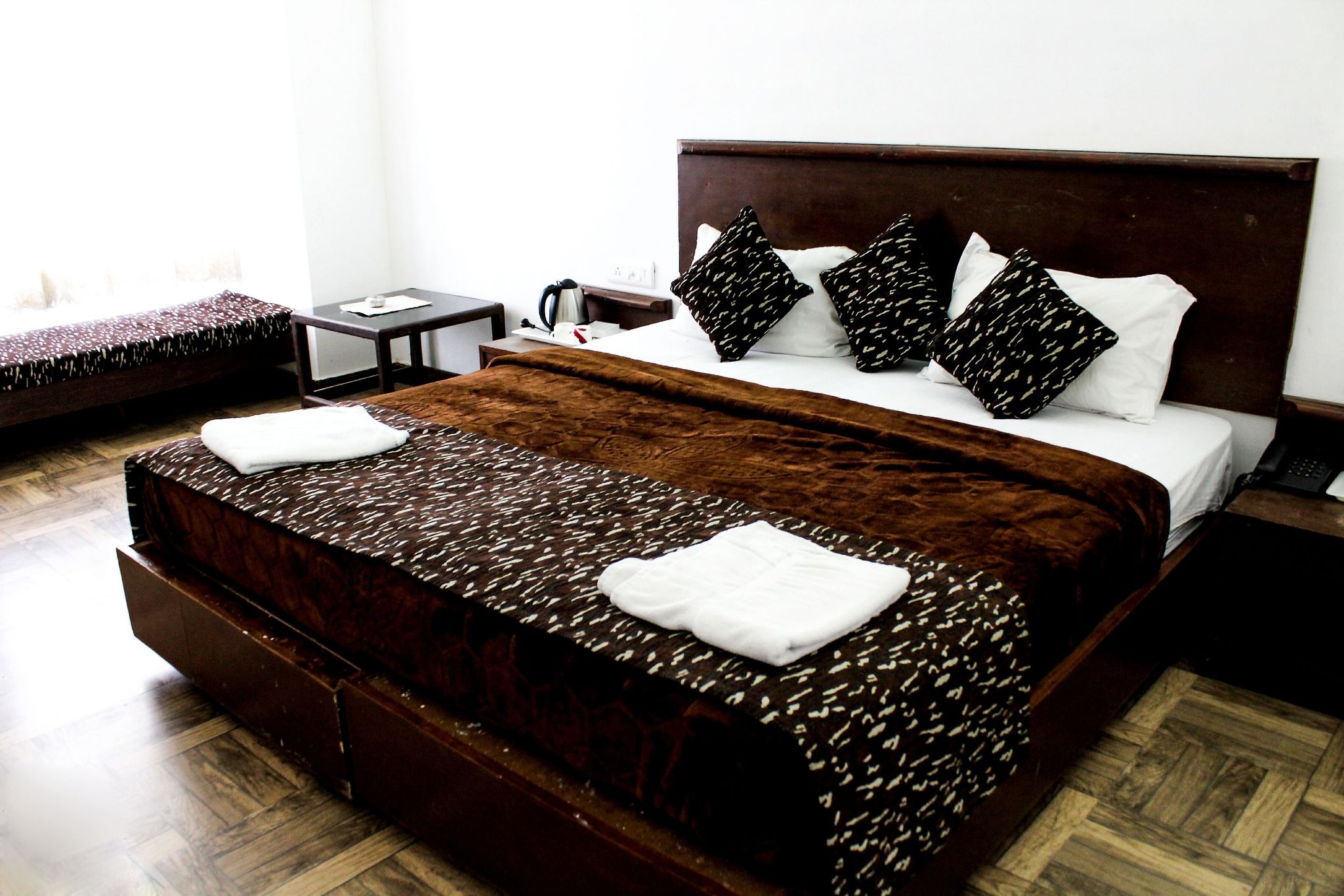 Corbett Rattan Elwood Resort Deluxe Cottage 3