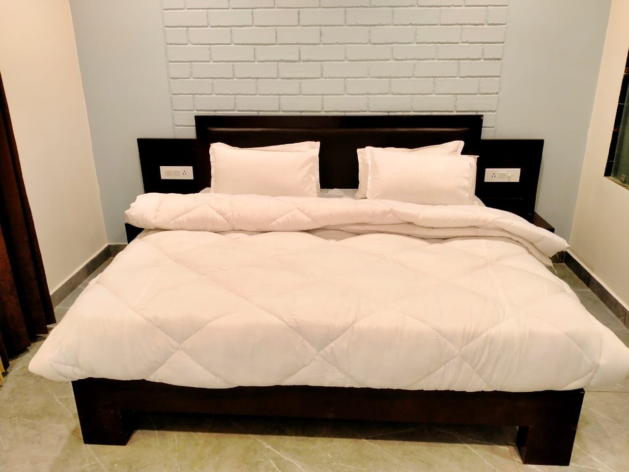 Four Farms Resort Deluxe Room 4