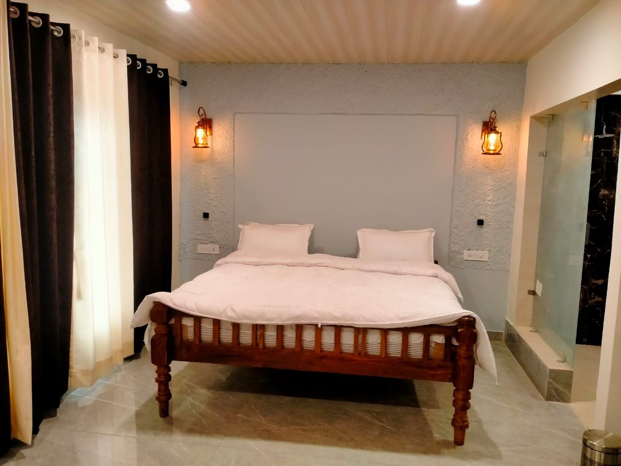 Four Farms Resort Deluxe Room 3