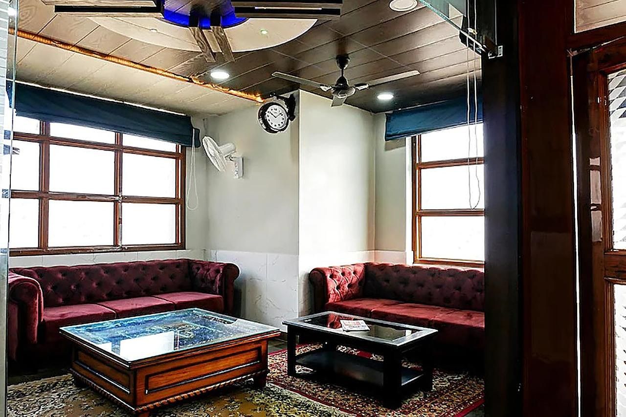 undefined FabHotel Saumendra 4