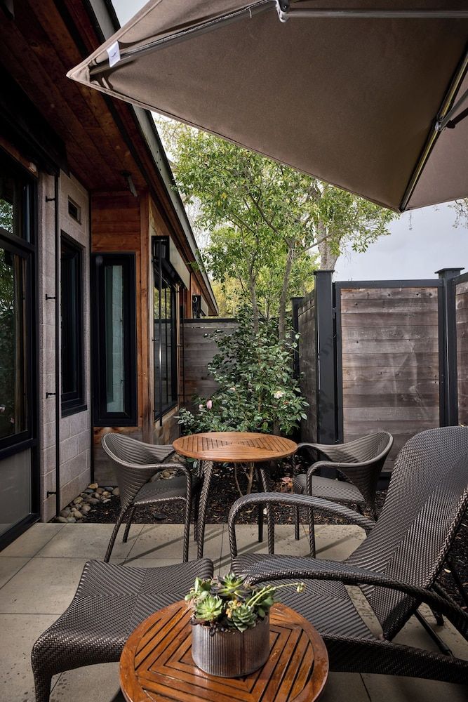 Bardessono Hotel and Spa Suite, 1 Bedroom, Mobility Accessible (Tufa)