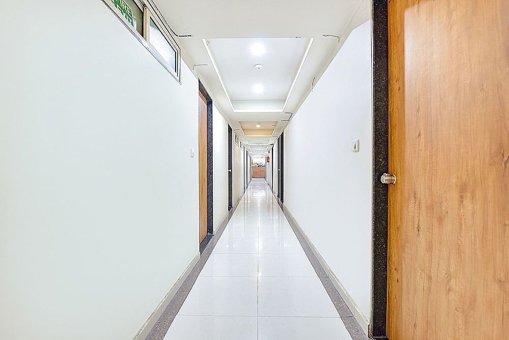 undefined FabHotel Crystal 3