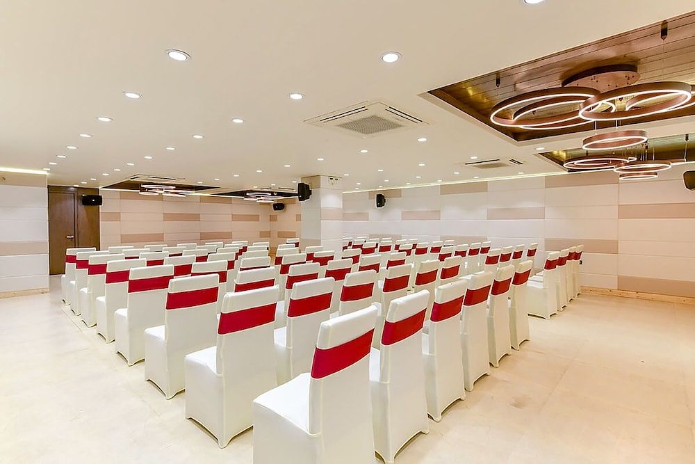 undefined FabHotel Prime Oasis Blue - Near Chetak Bridge 10