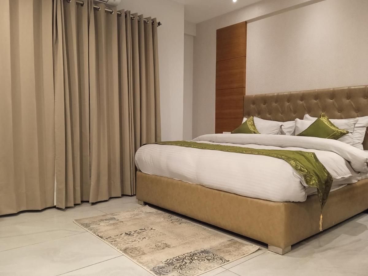 Crest Standard Room 2