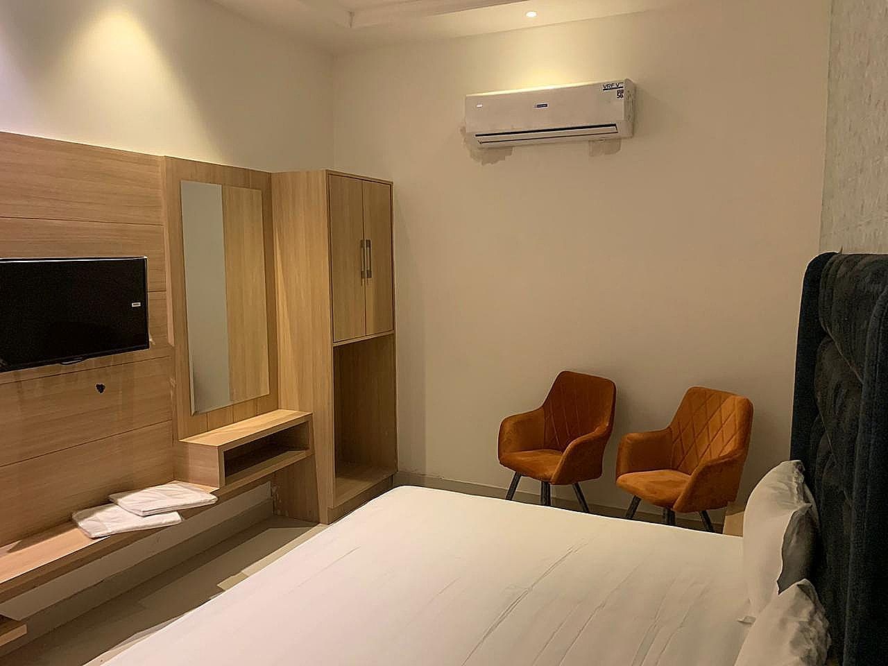 Super Deluxe Room