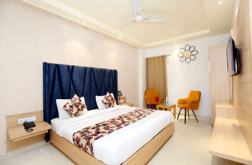 Superior King Room