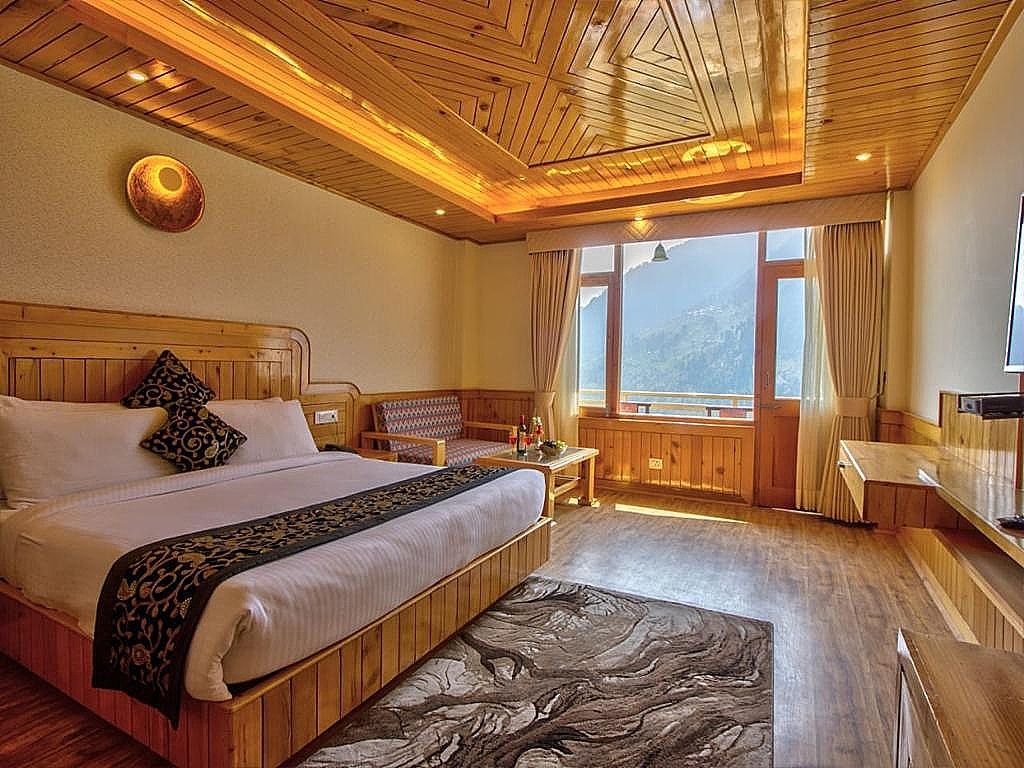 Simi Grand Boutique Hotel Premium Room ( Apple Orchards, Mountain view and Private Balcony) 6