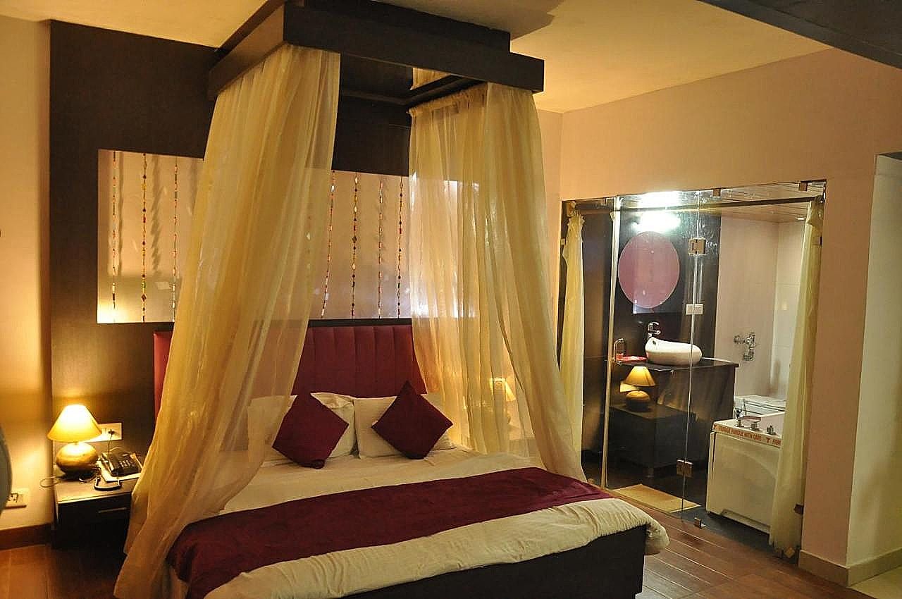 Honyemoon suite