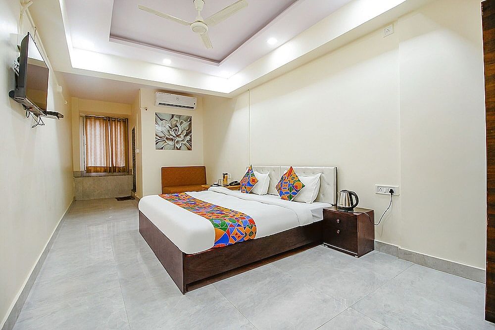FabHotel Sanskar Deluxe Room 3