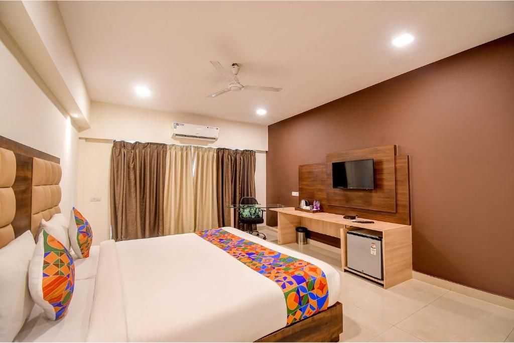 FabHotel Indeedcare Hotel & Resorts Superior Double Room 3