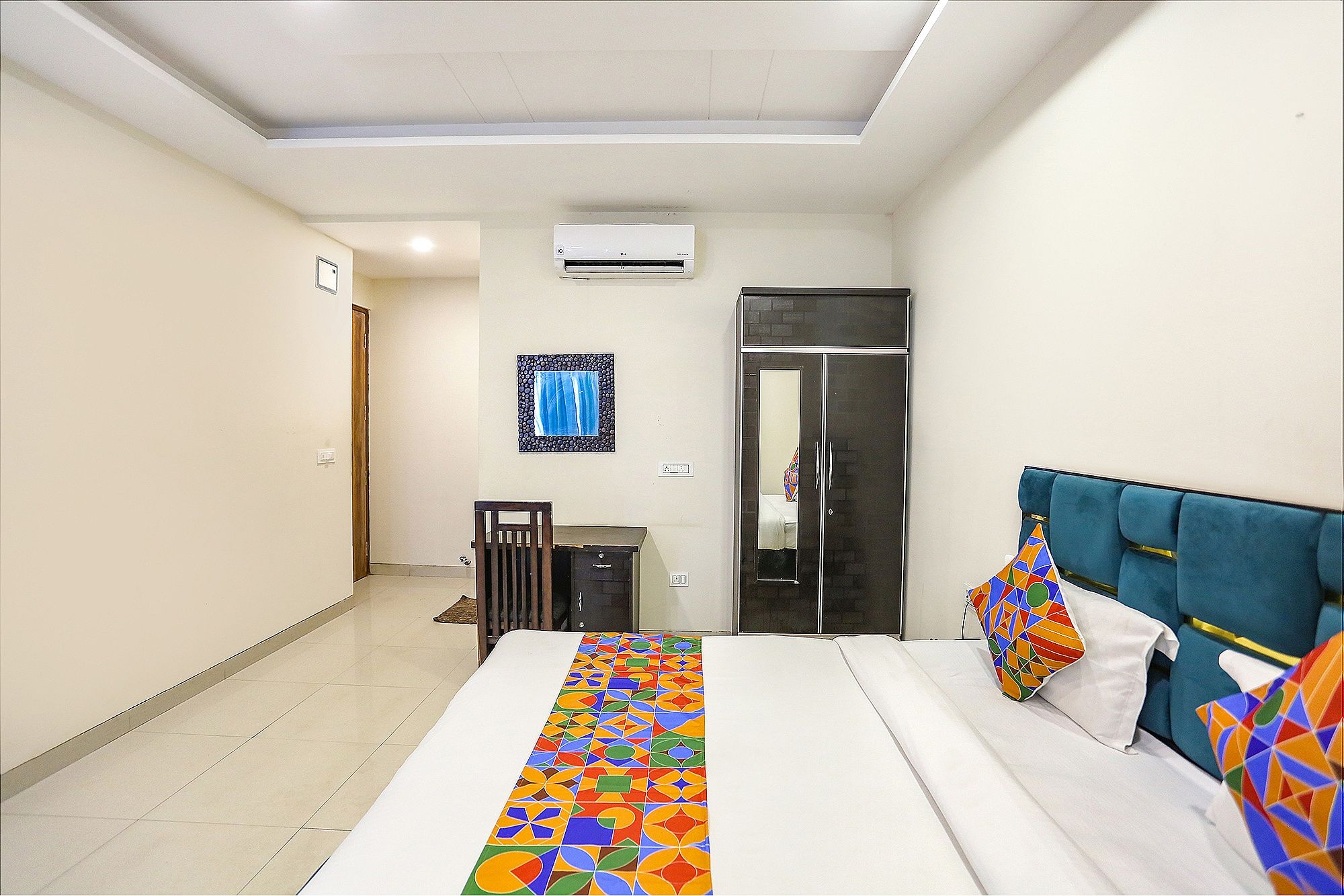 FabHotel Shiv Rachna Deluxe Room 9
