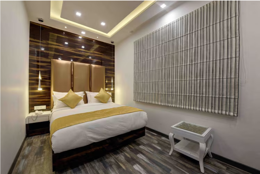 Premium Standard Room from 11 AM to 6 PM(check-in and check-out on same day)