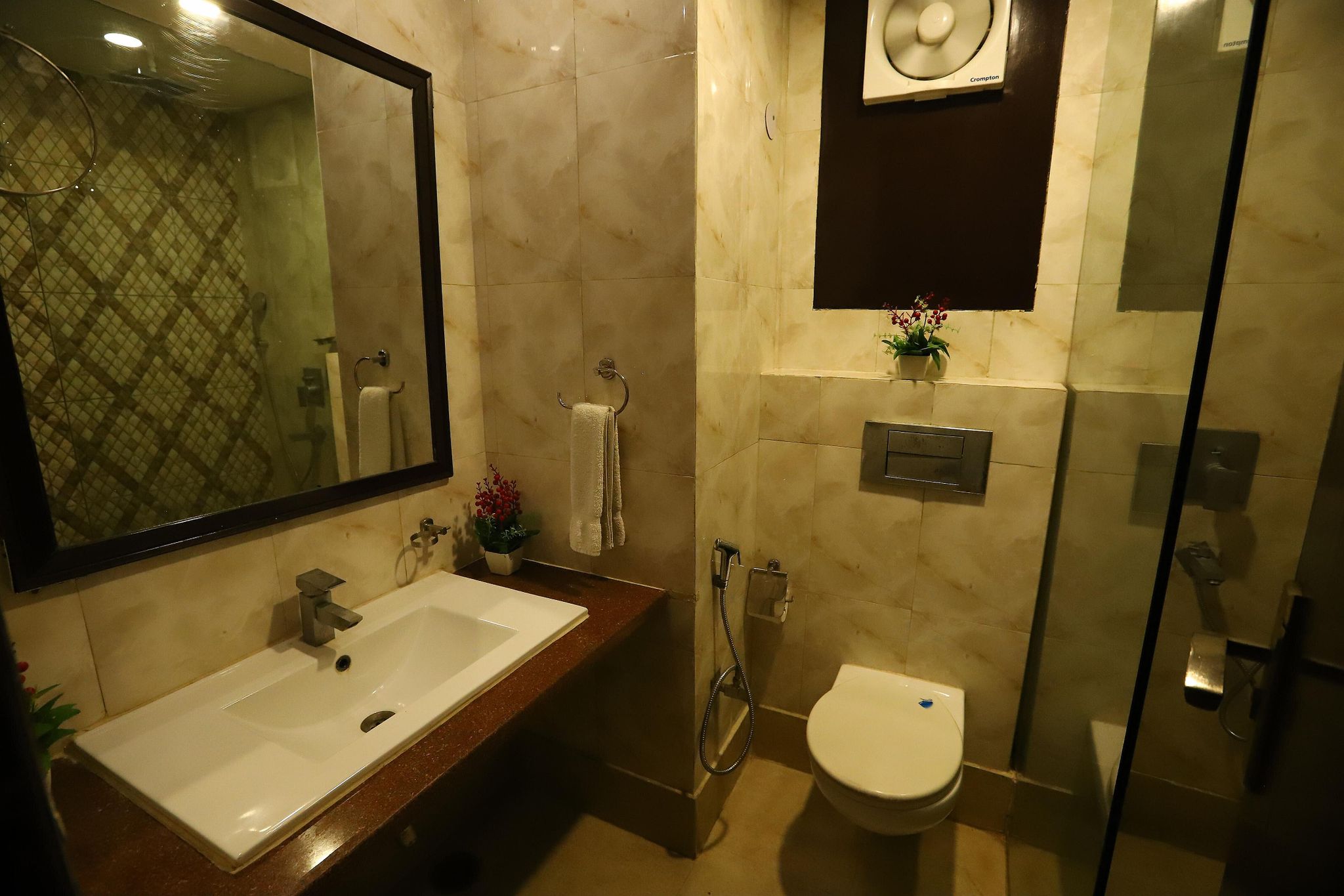 Hotel Palm Grand @ Naraina New Delhi Deluxe Double Room 6