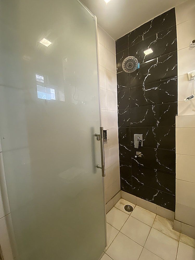 Hotel Red Chilly Deluxe Double Room 27