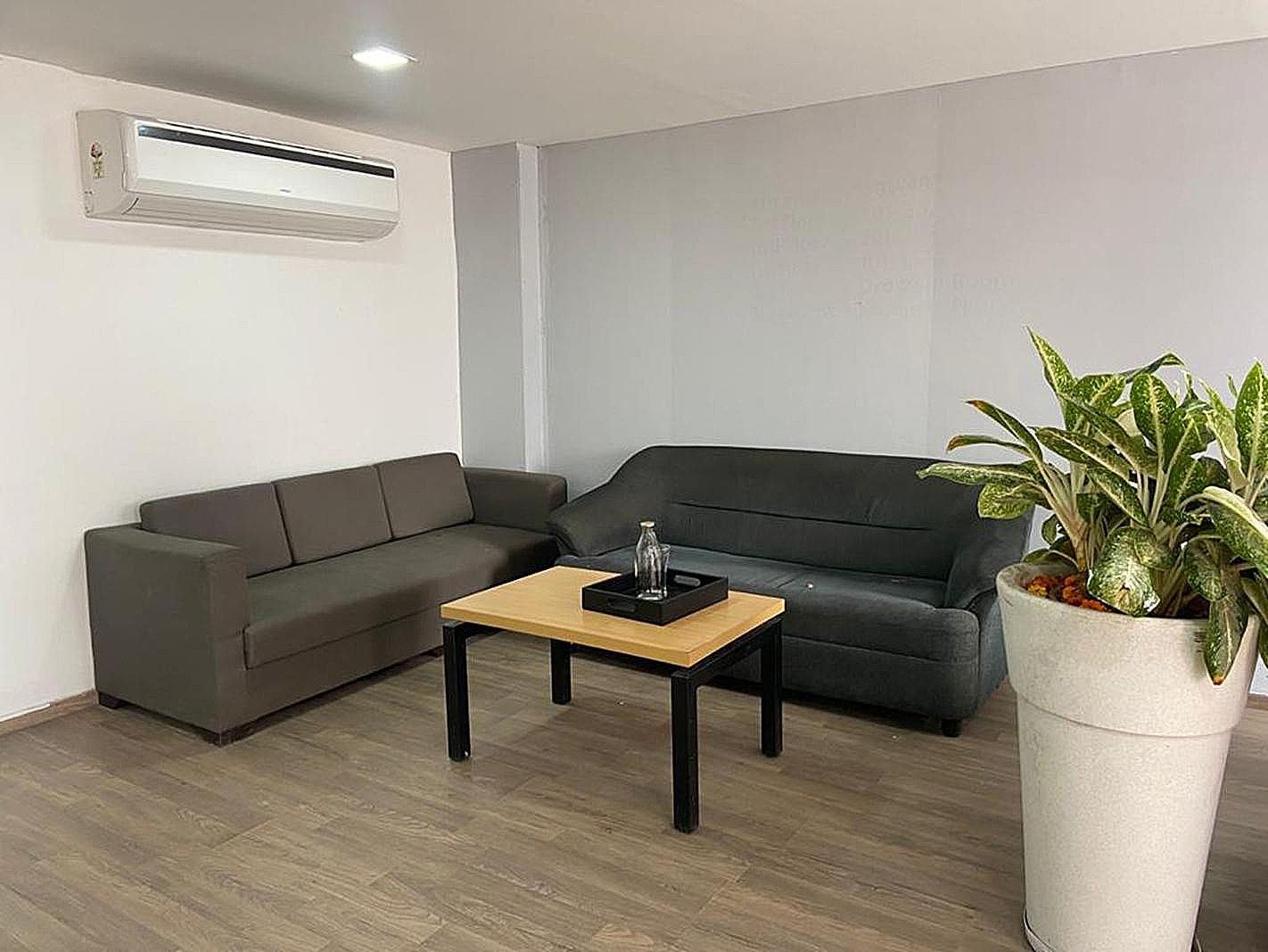 undefined Hotel Red Chilly 3