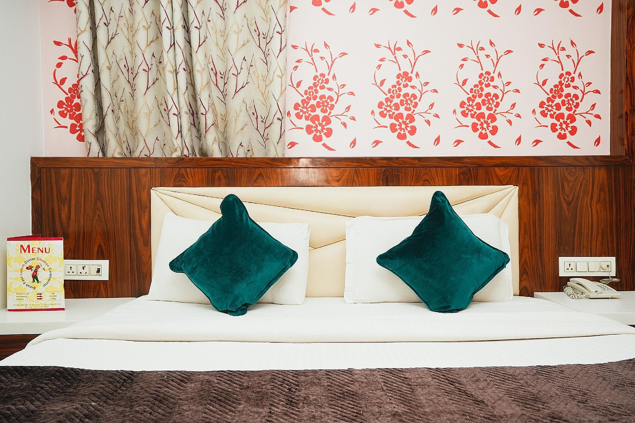 Hotel Kabir Palace Deluxe Double Room 2