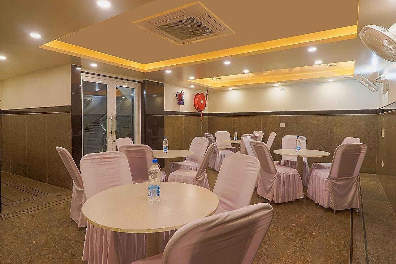 Food & Dining