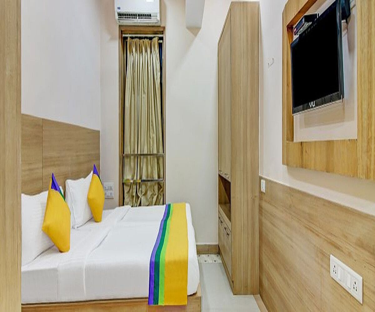 We Stay [Sanitized] Standard Double Room 8