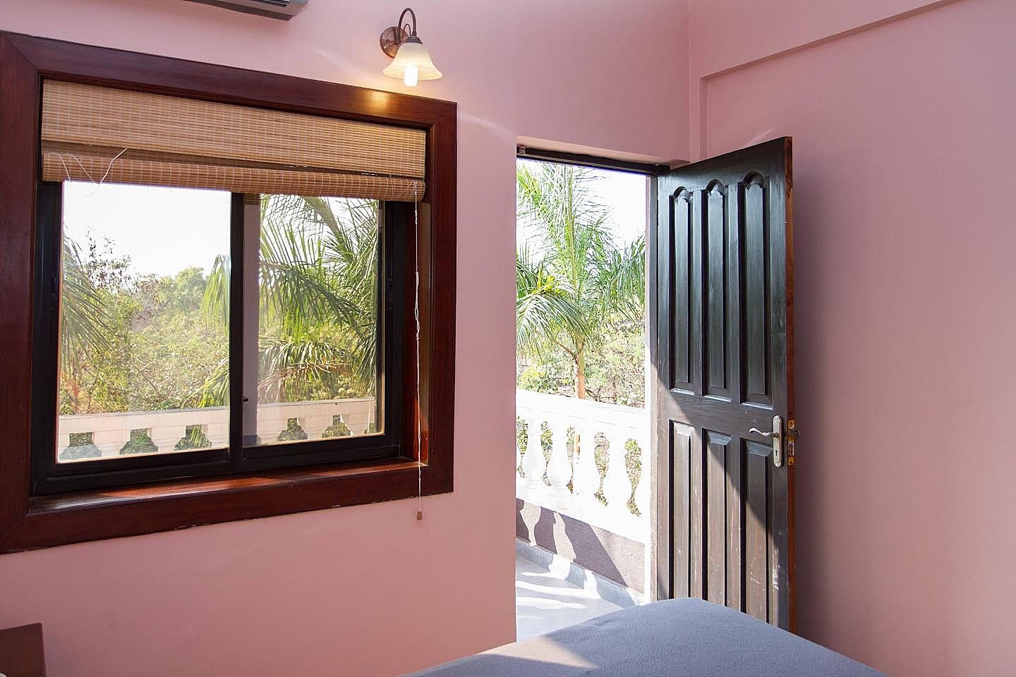 Westwood Residence One-Bedroom Apartment 5