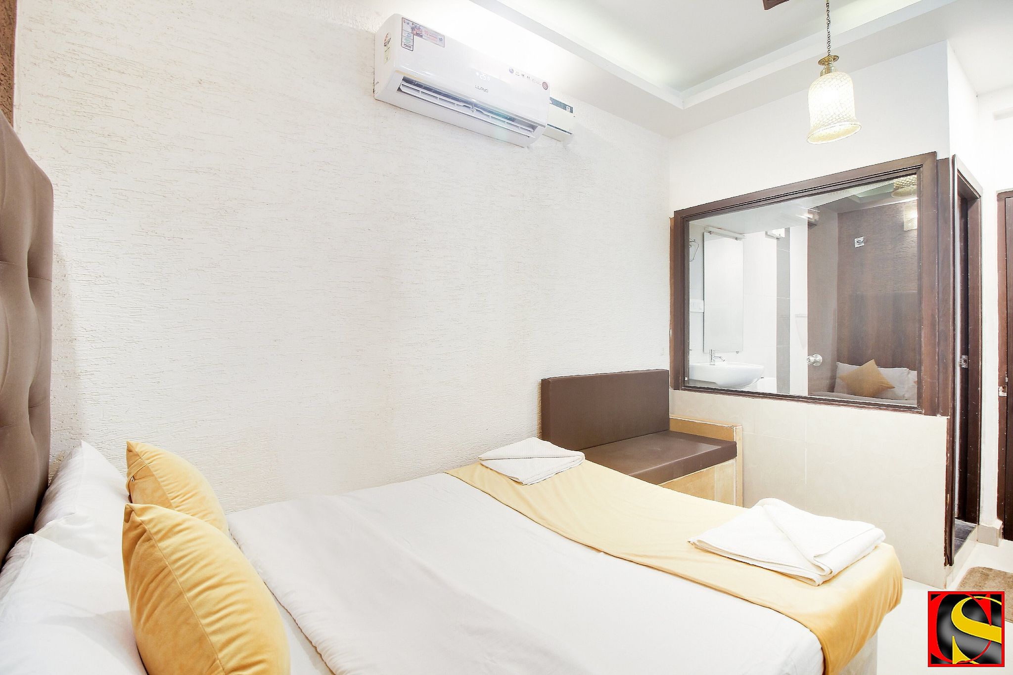 Candolim Sands Deluxe Room 2