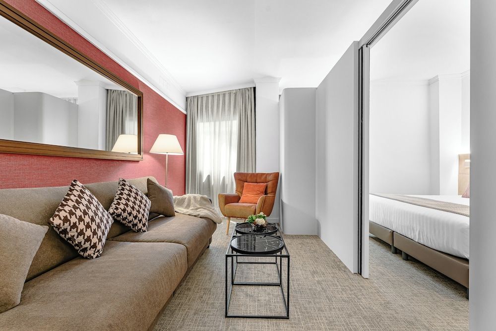 Acacia Suite