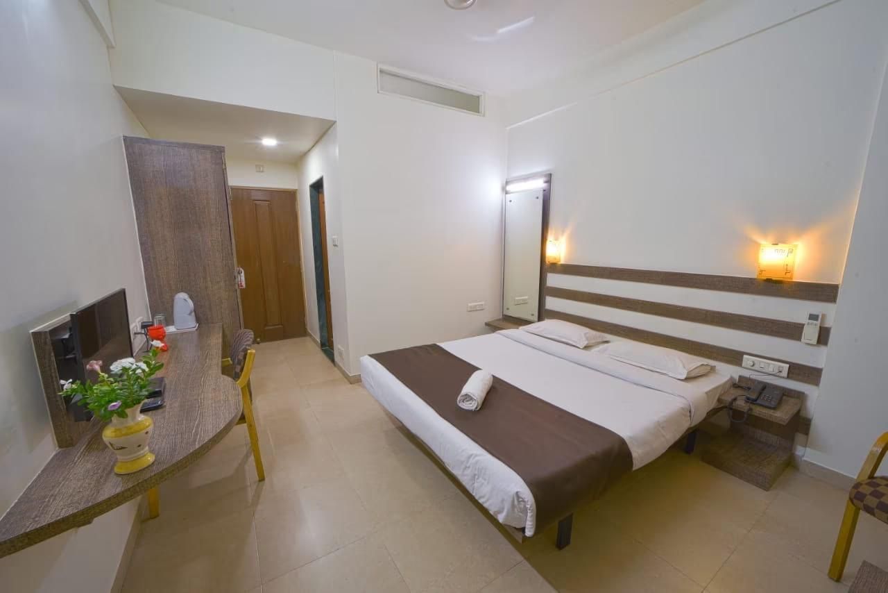 Hotel Orient Crown Standard Non AC Room 4