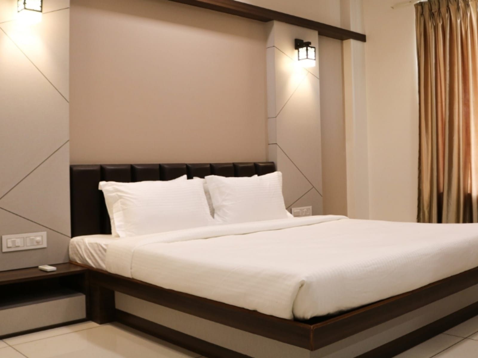 Hotel Grand Indu Deluxe AC Room 17