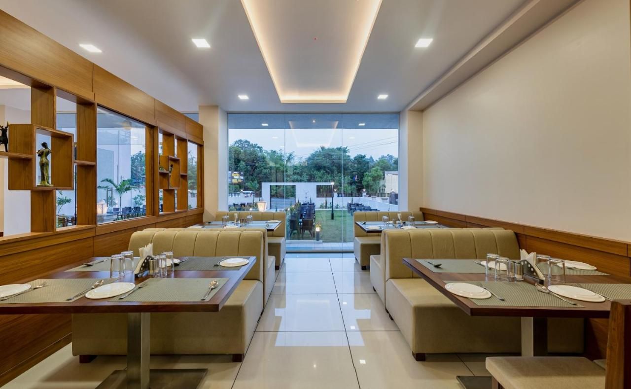 undefined Hotel Grand Indu 4