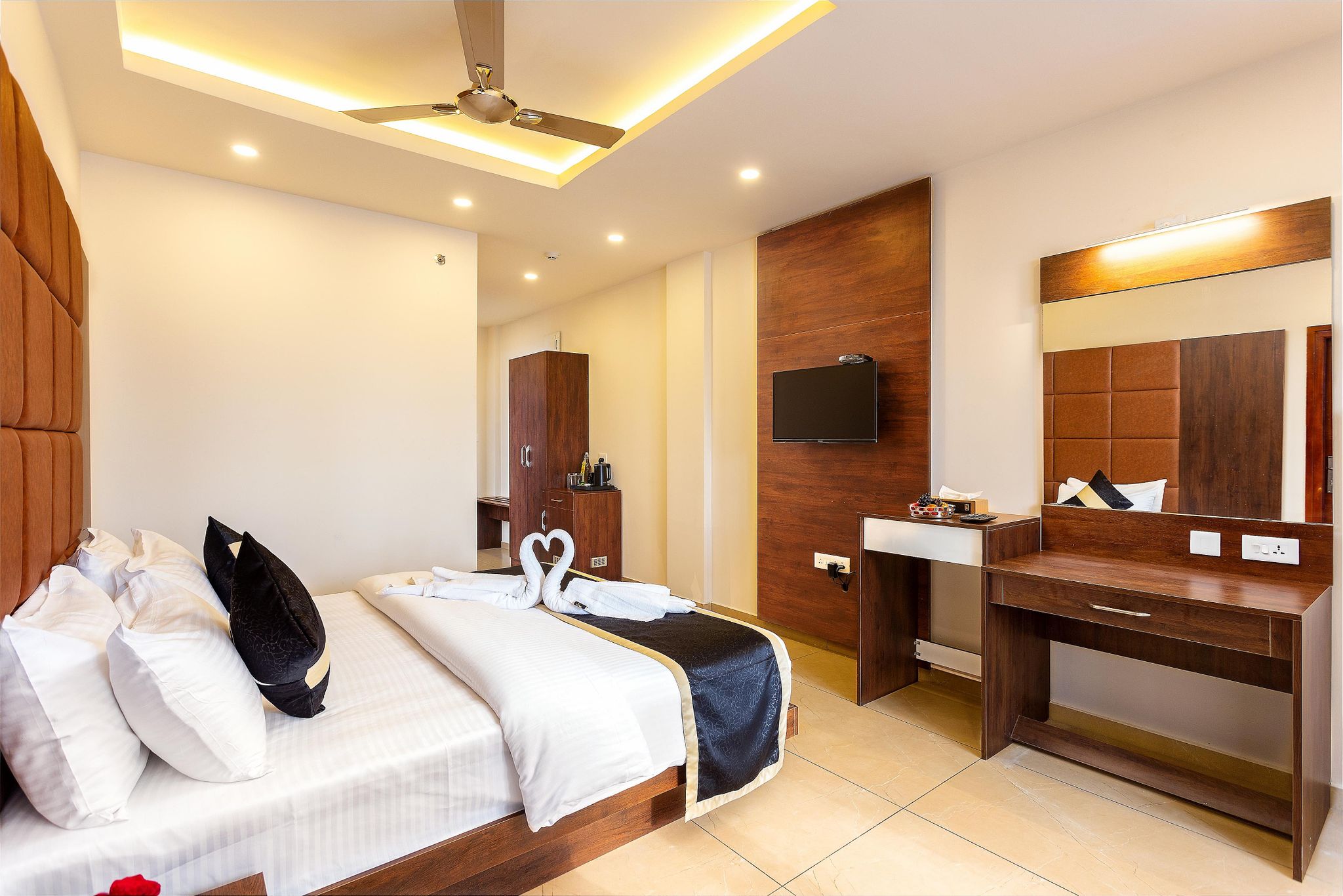 Cloud Castle Resorts And Spa Premium AC Room 2