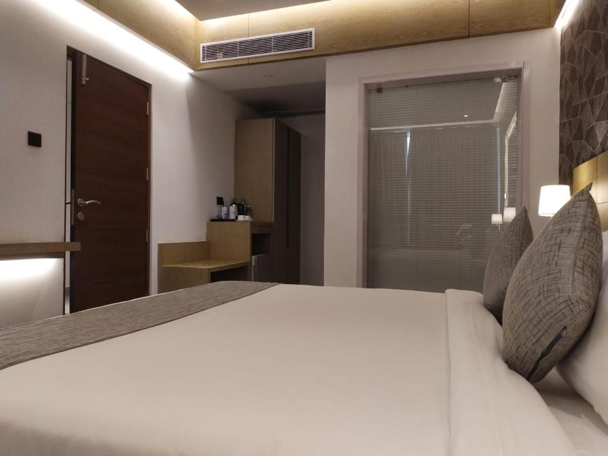 undefined Mothi Mahal 10