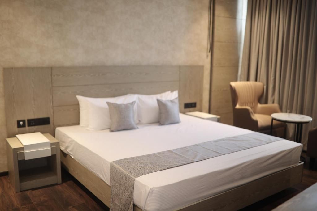 undefined Mothi Mahal 5