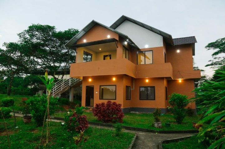 Cee Cee Grand Resort