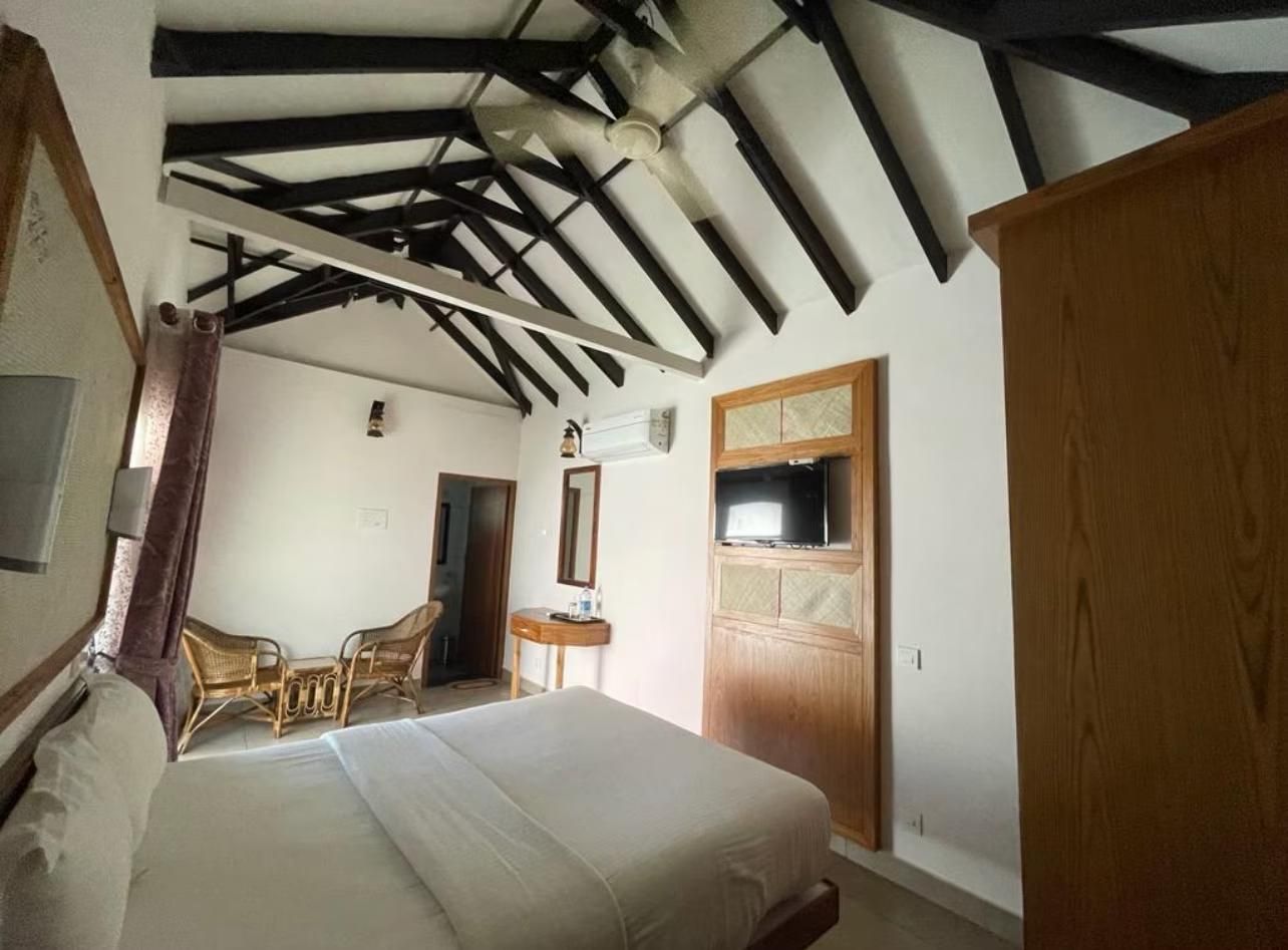 Swagath Holiday Resort Queen (Balcony with Ocean & Lighthouse View)