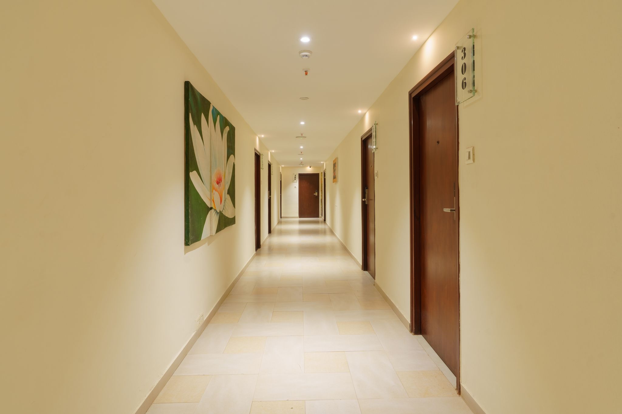 undefined The Platinum Hotel 4