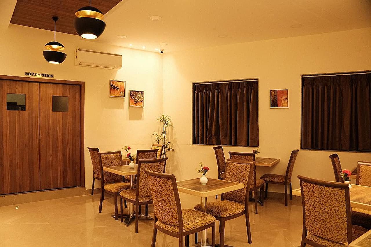 Food & Dining