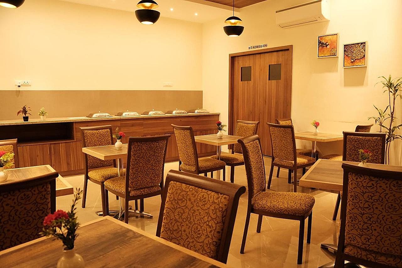 Food & Dining