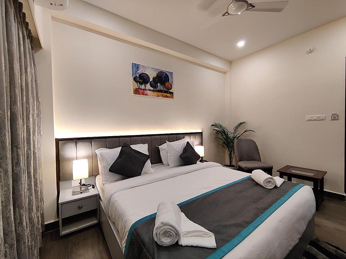 Park Iris - Bharathi Nagar Superior Luxury King Room 3