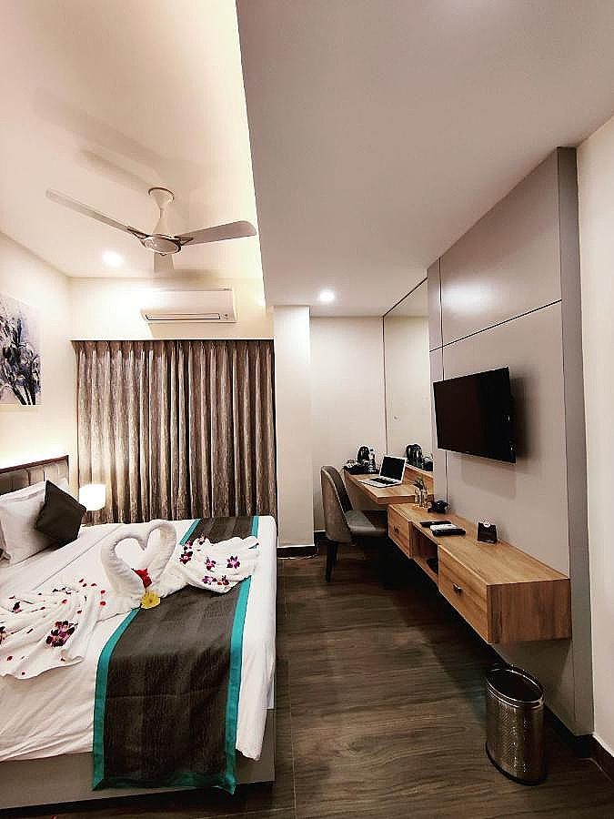Park Iris - Bharathi Nagar Superior Luxury King Room 4