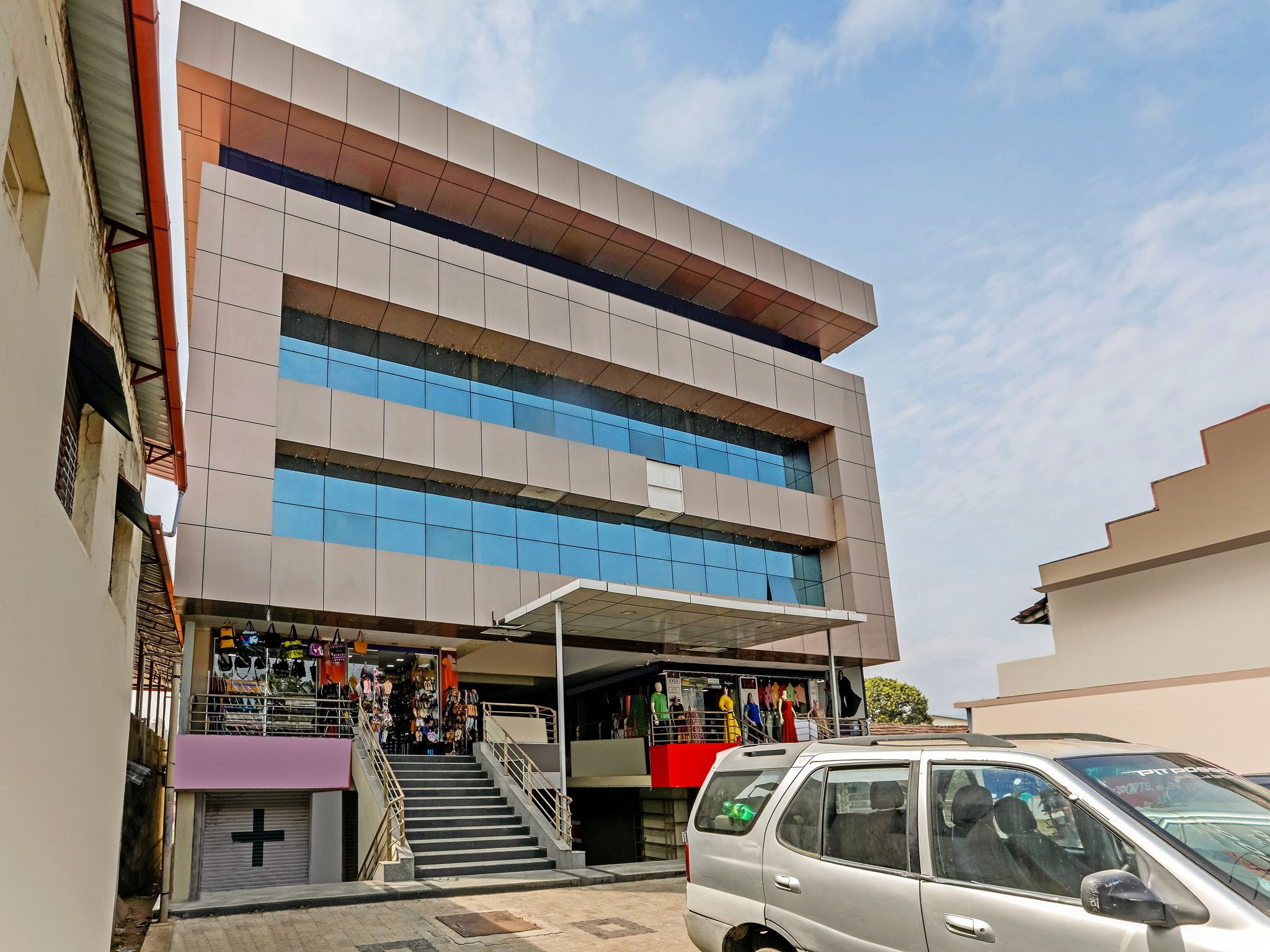 undefined Prakash International 8