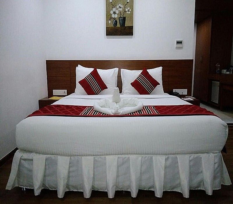 Hotel Royal Comfort Royal Deluxe Room 2