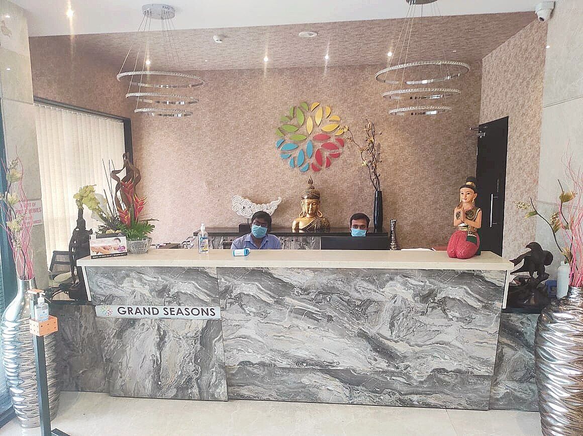 undefined Grand Seasons 2