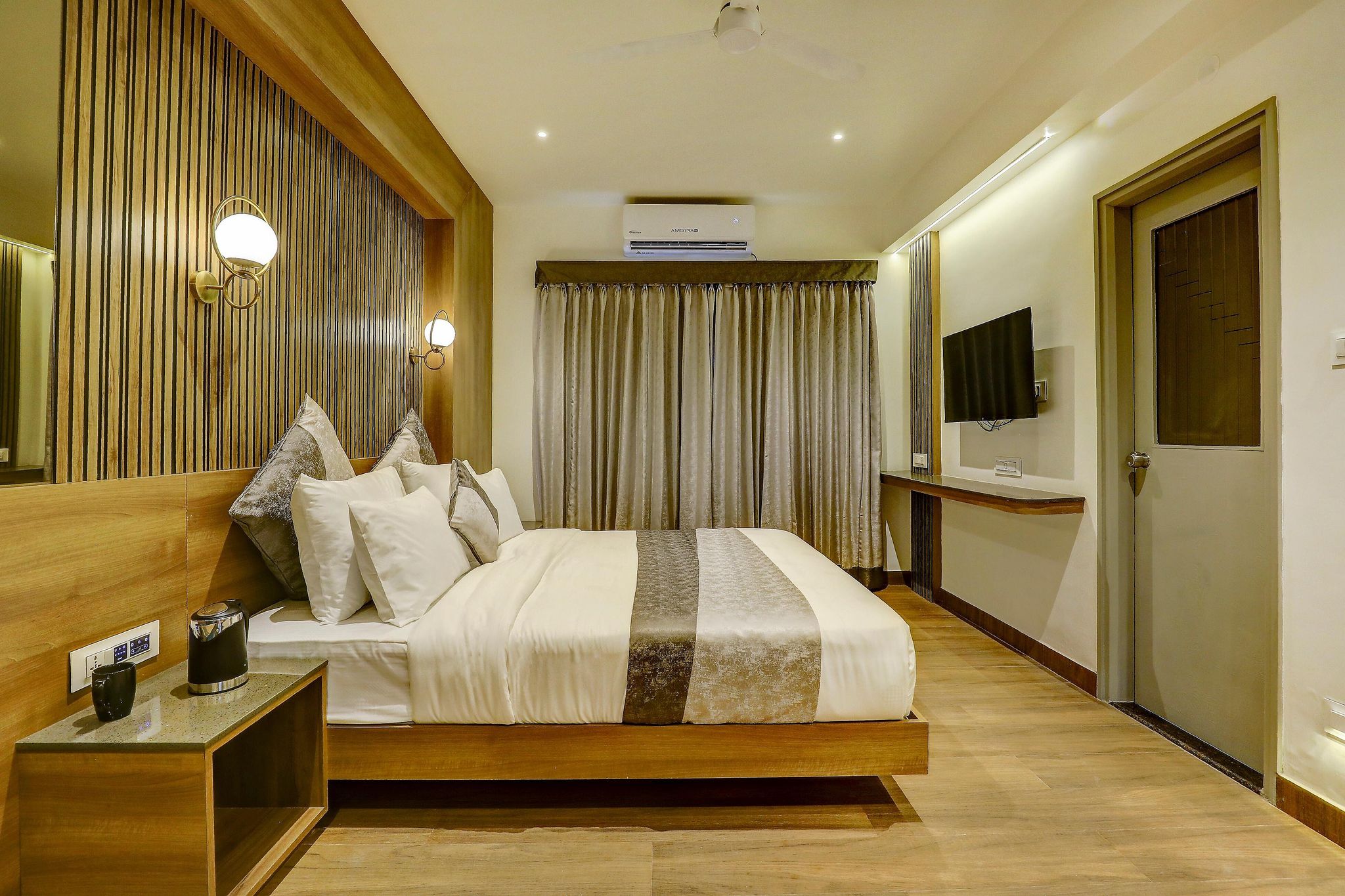 LIVAANA Vivaana Premium 16