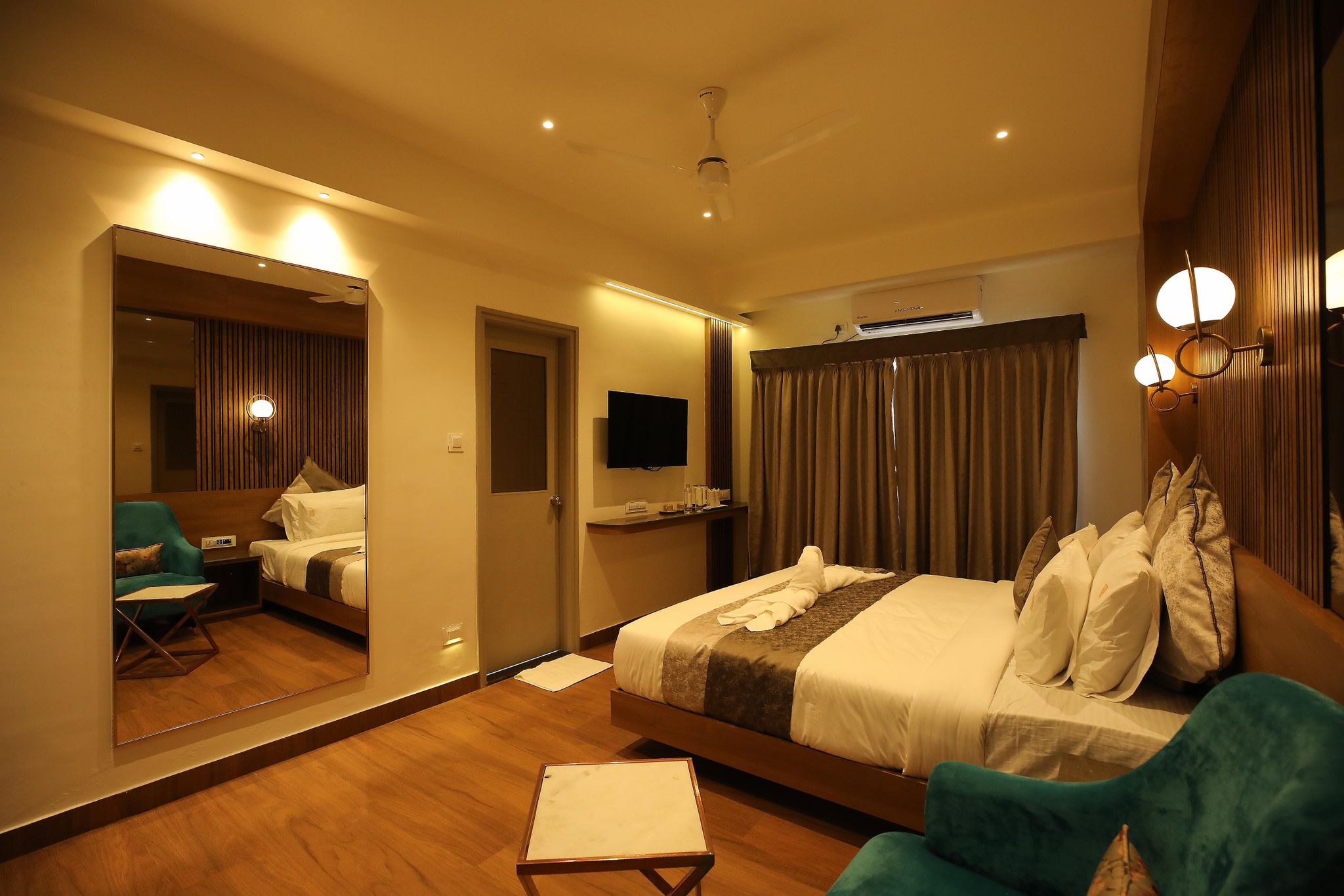 LIVAANA Vivaana Premium 13