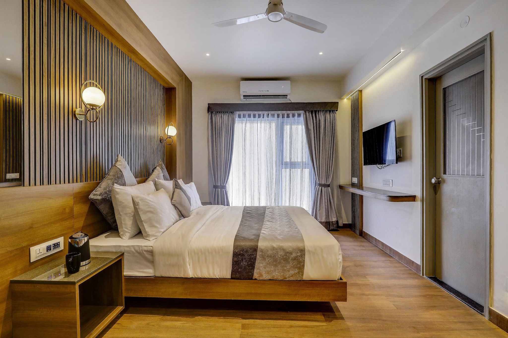 LIVAANA Vivaana Premium 22