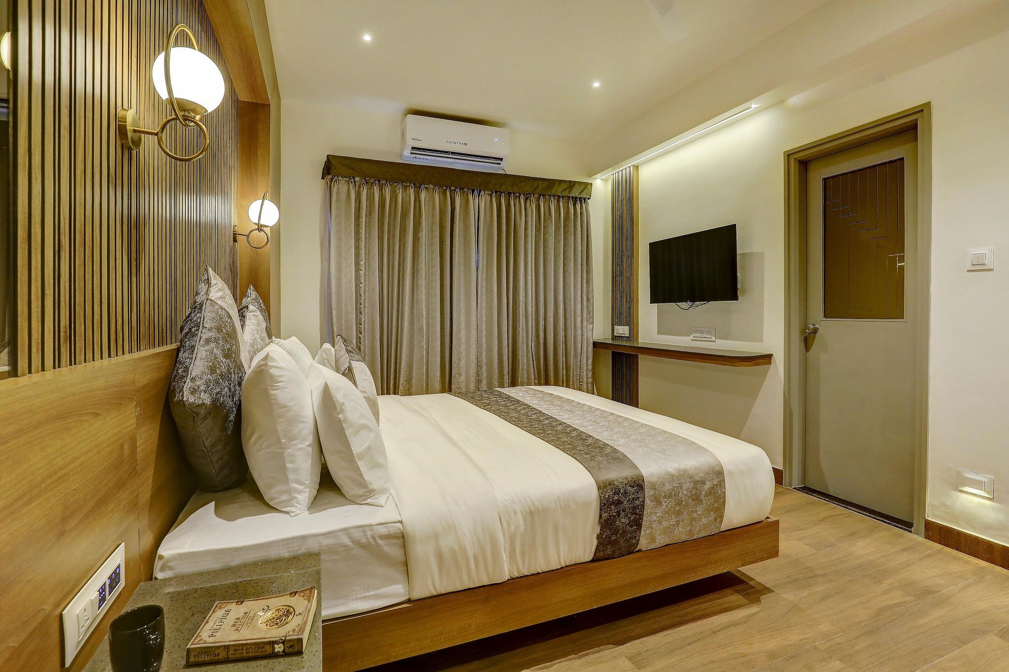 LIVAANA Vivaana Premium 18