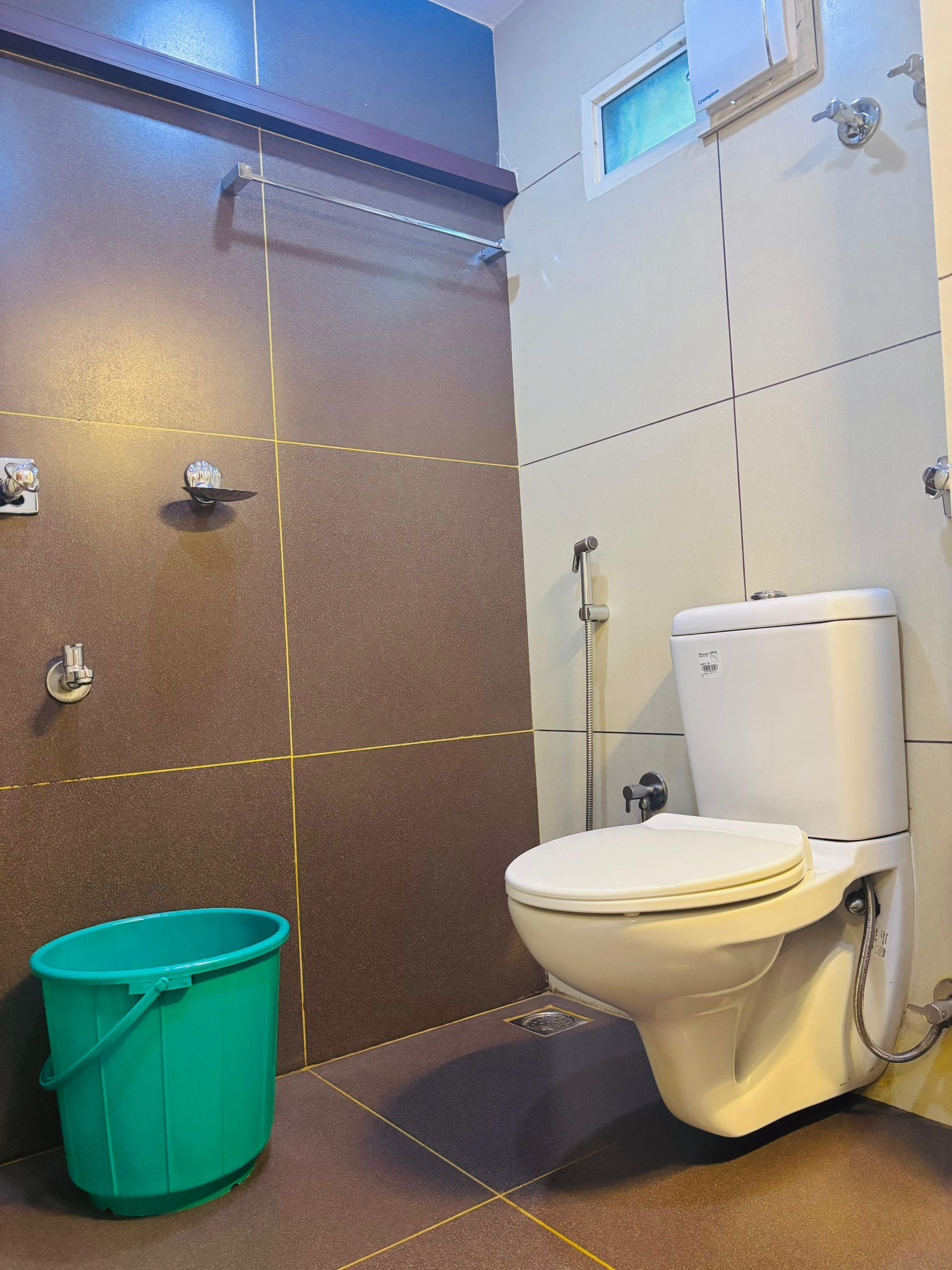 Feathers Hotel Deluxe Room 12