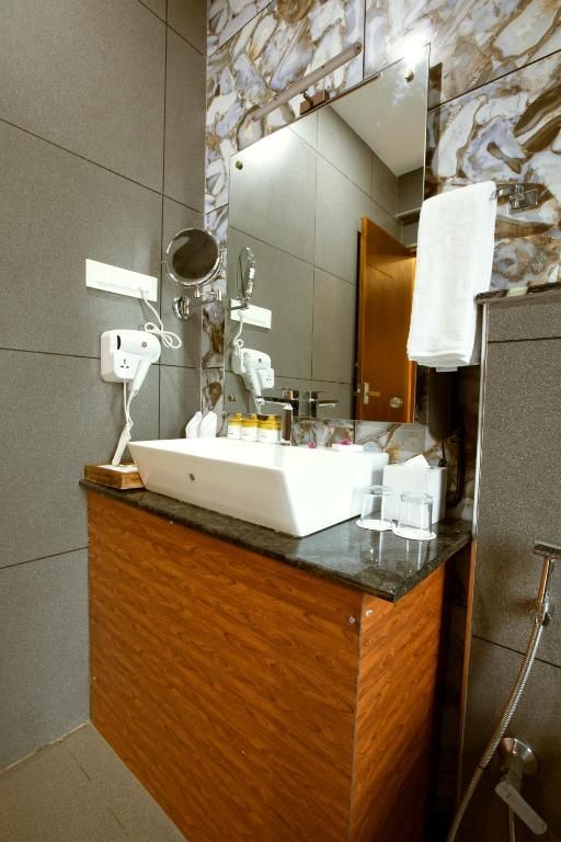 Au Revoir Classic Room 7