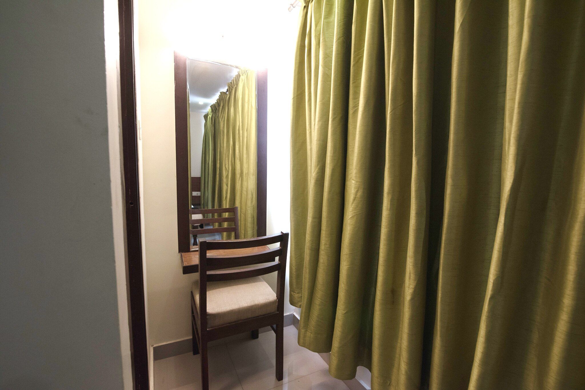 Arunik Inn Deluxe Double Room 6