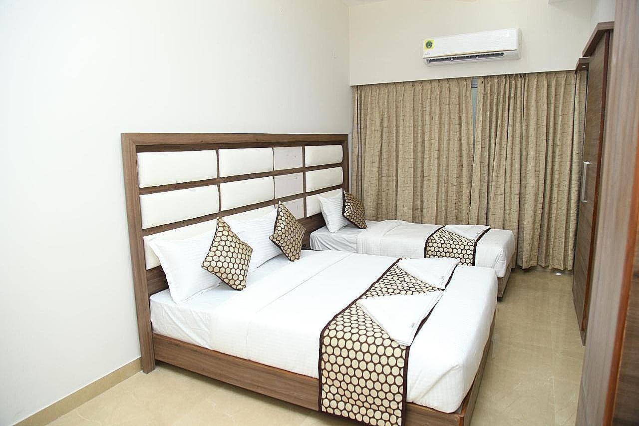 Century Courtyard Classic Triple Room 11