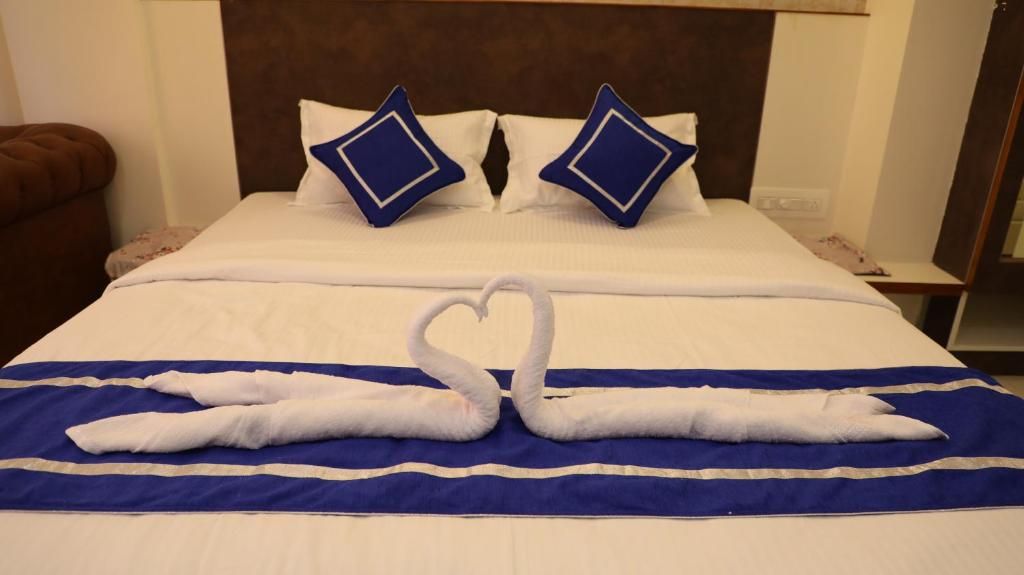 FAMILY DELUXE SUITE ROOM WITH AC